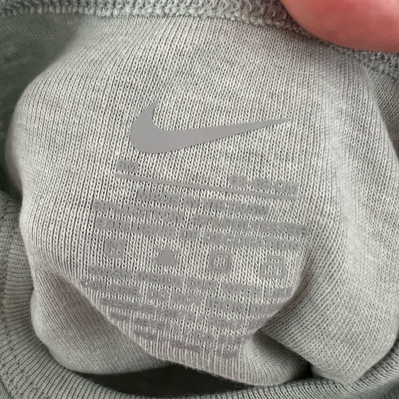 NWOT Set of 4 Nike onesies size 6 months - Picture 8 of 10